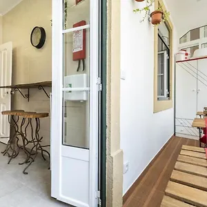 Groovy M2 R3 - Amazing Double With En-suite Bathroom , Lisbon Portugal